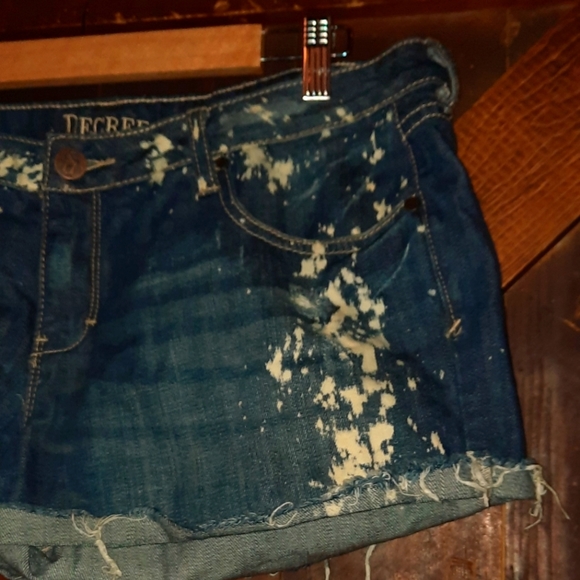 🌟3/50 Decree Short Jean Distressed Shorts - Picture 2 of 7
